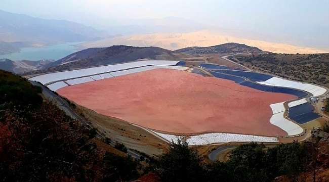Siyanür Boruları Patladı, Çevreye Zararı Henüz Bilinmiyor