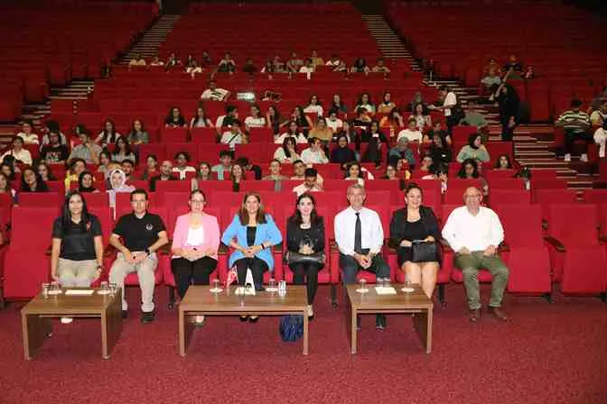 ÇÜ'de Yıl Açılış Etkinlikleri Kapsamında Bir Dizi Konferans Düzenlendi