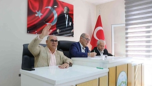 Pozantı Belediye Meclisi Acil Greyder Alımı İçin Toplandı 