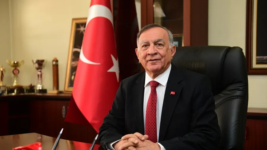 Başkan Akay, 24 Kasım Öğretmenler Günü'nü Kutladı