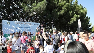 Çocuklar Cumhuriyet Bayramı'nı Şenlikle Kutladı 
