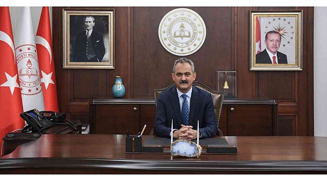 Milli Eğitim Bakanı Mahmut Özer, 24 Kasım Öğretmenler Günü Dolayısıyla Mesaj Yayımladı.