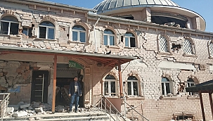 Depremin Yaraları Hep Birlikte Sarılıyor