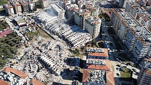 Depremde çok sayıda kişiye mezar olmuştu! Rönesans Sitesi'nin yapı denetim sorumlusu tutuklandı