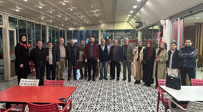 Mazlumder Adana Şubesi, Yıllık Olağan Kongresinden Sonra Toplandı 