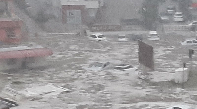 Adana, Sağanak ve Bildiğiniz Gibi!