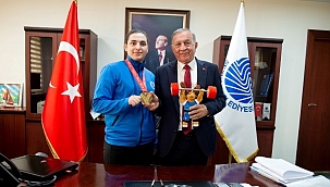 Başkan Akay, Avrupa Halter Üçüncüsü Sporcuyu Kutladı