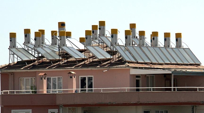 Çatıdaki Tehlike; Güneşle Sıcak Su Üreten Panel ve Depolar!