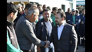 Başkan Uludağ 1 Mayıs İşçi Bayramında İşçilerle Kahvaltı Yaptı