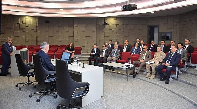 Seçim Güvenliği Toplantısı Vali Elban'ın Başkanlığında Gerçekleştirildi 