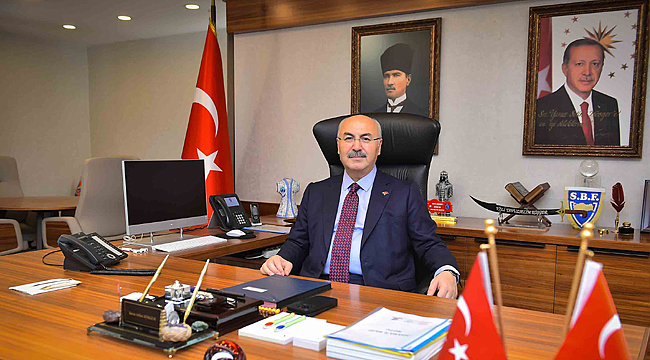 Vali Yavuz Selim Köşger Cumhuriyet Bayramı Kutlama Mesajı Yayınladı