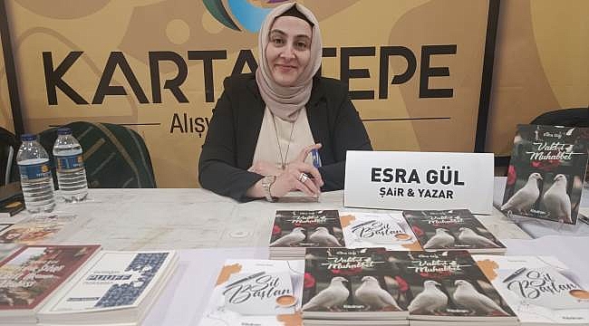Yazarımız Esra Gül, Ankara'da Kitaplarını İmzaladı