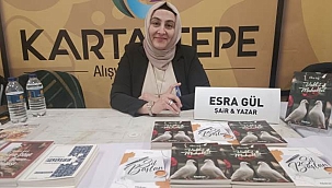 Yazarımız Esra Gül, Ankara'da Kitaplarını İmzaladı