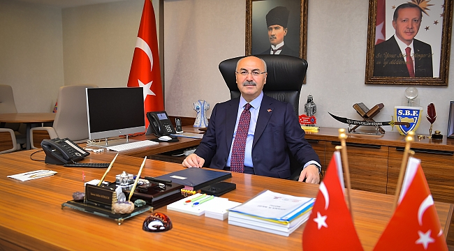 Adana Valisi Köşger'den 102. Yıl Kutlama Mesajı