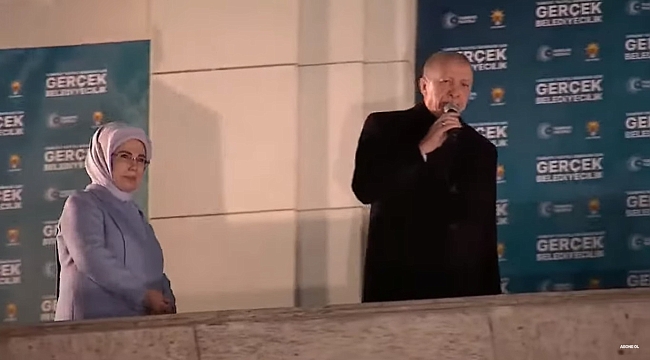 Cumhurbaşkanı Erdoğan Balkon Konuşması Yaptı