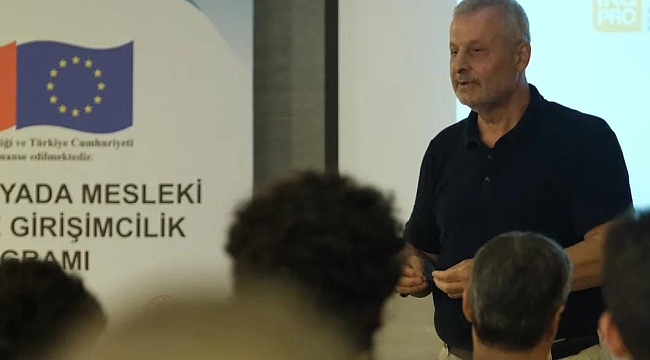 Vedat Kahyalar'dan TÜRKİYE'DE VE DÜNYADA DEĞİŞEN GİRİŞİMCİLİK FIRSATLARI" Semineri