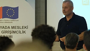 Vedat Kahyalar'dan TÜRKİYE'DE VE DÜNYADA DEĞİŞEN GİRİŞİMCİLİK FIRSATLARI" Semineri 