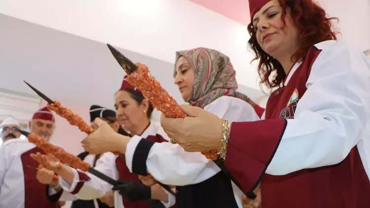 Adana'da Kebap Ustalığı Eğitimi Yoğun İlgi Gördü