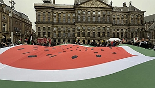 İsrail'in Gazze Saldırıları, Amsterdam'da Yüzlerce Kişinin Katılımıyla Protesto Edildi