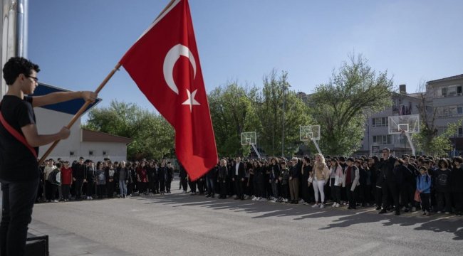 Son anket sonuçları açıklandı! Türkiye'nin yüzde 70'i MEB'in kararına destek verdi