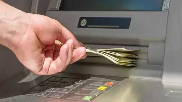 Bankalardan Halka "Evde Nakit Bulundurun" Çağrısı