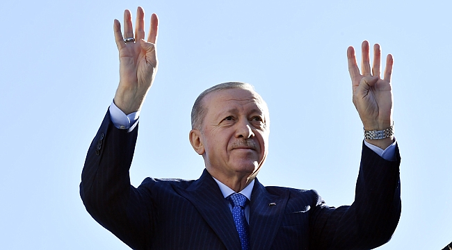 Erdoğan'dan muhalefete 'Kırmızı kartlardan puzzle yapın' tepkisi"