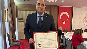 ADANA ÖĞRETMENEVİ, TÜRKİYE'DE SADECE 4 KURUMA VERİLEN A SINIFI HİZMET BELGESİNİ ALDI!