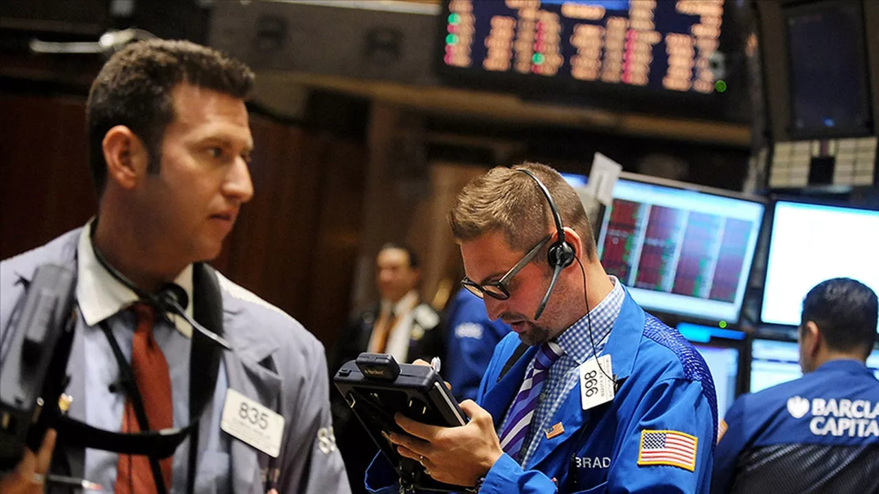 ABD'de korkutan çöküş: Nasdaq 2022'den beri en kötü gününü yaşadı 