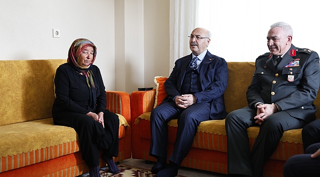 VALİ KÖŞGER RAMAZAN BAYRAMI'NDA ŞEHİT AİLELERİNİ YALNIZ BIRAKMADI 