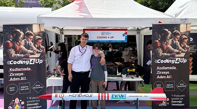 ADANA'NIN PARLAYAN YILDIZI CODİNG4UP
