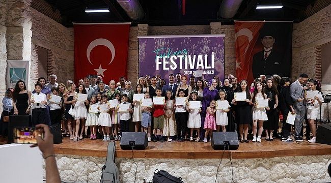 TURKUAZ SANAT FESTİVALİ'NDE KÜÇÜK YÜREKLER BÜYÜK ESERLER İCRA ETTİ 