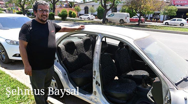 Kanaatkar Hırsız (!) Arabanın Sadece Kapılarını Çaldı!