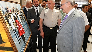15 TEMMUZ DEMOKRASİ VE MİLLİ BİRLİK GÜNÜ FOTOĞRAF SERGİSİNİN AÇILIŞI VALİ KÖŞGER'İN KATILIMIYLA YAPILDI