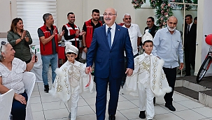 ADANA'DA GELENEKSEL "SÜNNET ŞÖLENİ" DÜZENLENDİ 