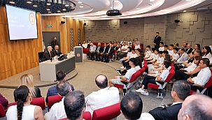 VALİ KÖŞGER LGS BİRİNCİLERİNİ AĞIRLADI
