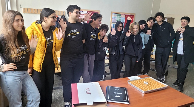 Vali Yardımcısı Balcı Seyhan İstiklal Anadolu Lisesi'ni Dinledi