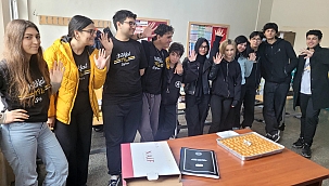 Vali Yardımcısı Balcı Seyhan İstiklal Anadolu Lisesi'ni Dinledi