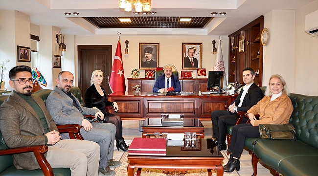 Eğitim Gücü Sendikası'ndan Adana İl Milli Eğitim Müdürü Aras'a Ziyaret: "Önce Öğretmen, Sonra Huzur"