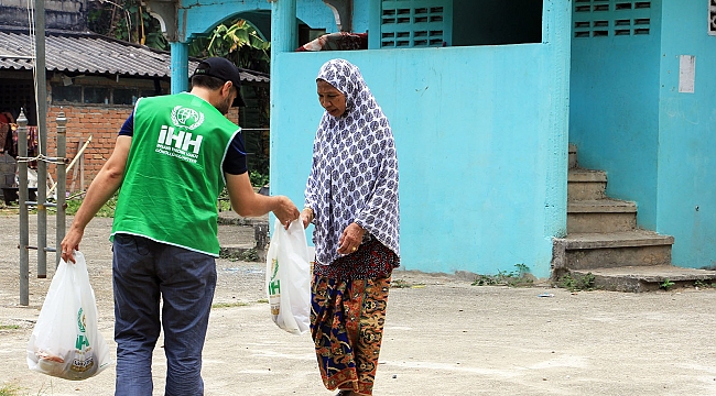 Adana İHH: Bereket Dünyanın Dört Bir Yanına Yayılacak
