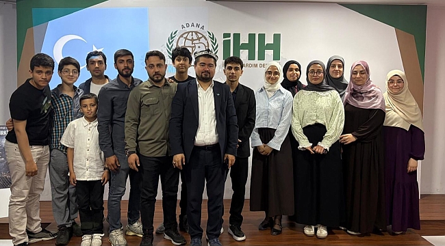 Adana Doğu Türkistan'a Kulak Veriyor