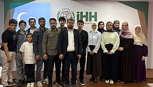 Adana Doğu Türkistan'a Kulak Veriyor