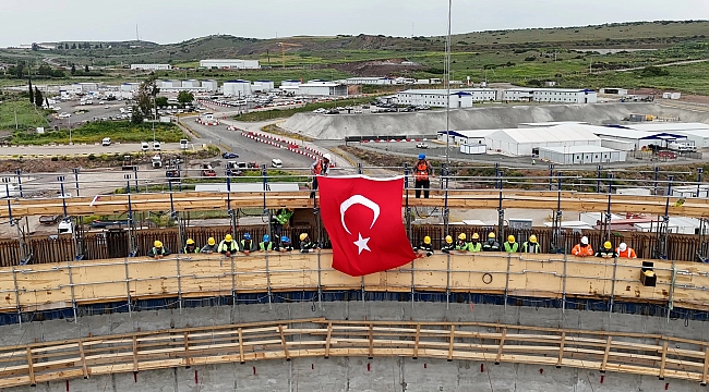 ADANA VALİSİ MUSTAFA YAVUZ, CEYHAN'DA STRATEJİK ENERJİ YATIRIMINI YERİNDE İNCELEDİ