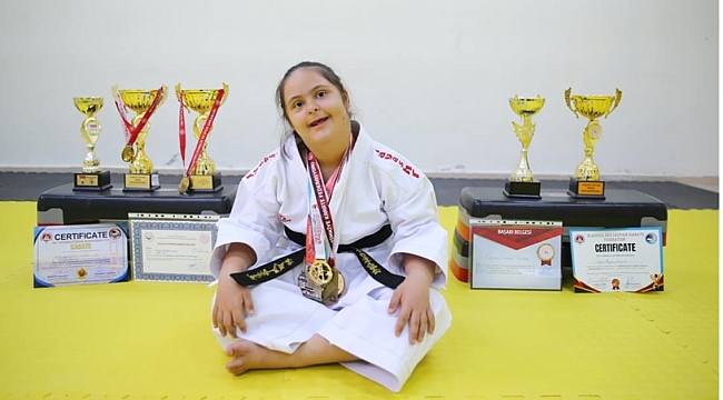 Minikler ve Yıldızlar Karate Turnuvasının Açılışı Gerçekleştirildi 